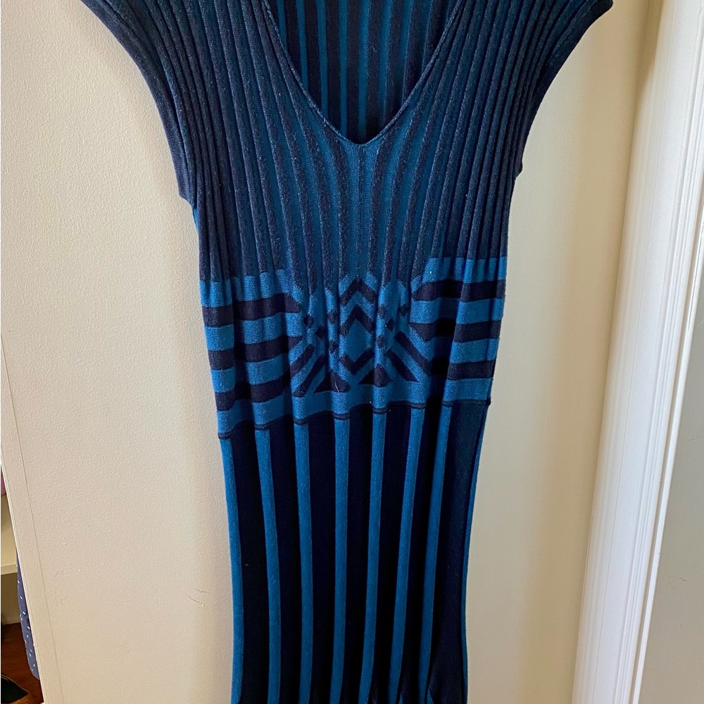 Turquoise and Black Sleevless Knit Dress